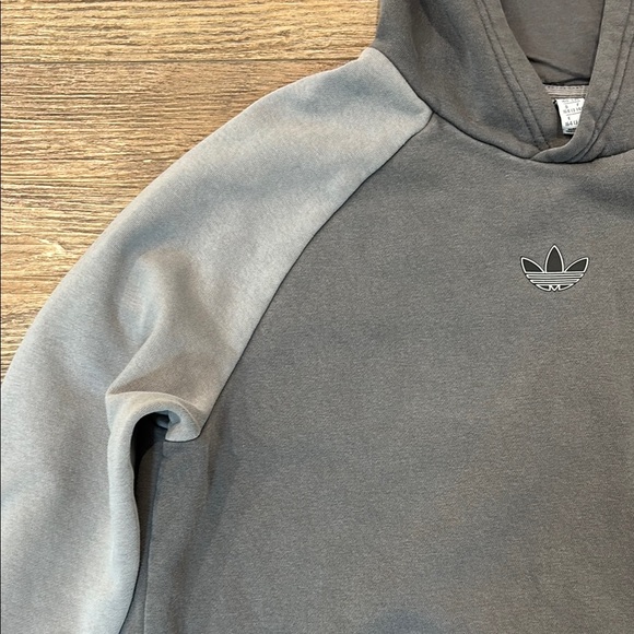 Adidas Boys Kids Size Large 13/14 Gray Hoodie - Picture 3 of 7